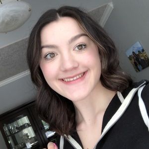 Meet your Posher, Kelly